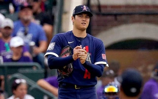 【MLB】大谷翔平、球宴後に見せた“一流の振る舞い”　米ファン感激「サインしていて優しい」