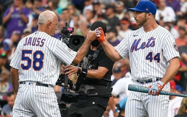 【MLB】HR競争に突如現れた「絶好球マスター」　64歳おじいちゃん打撃投手の鬼制球が話題