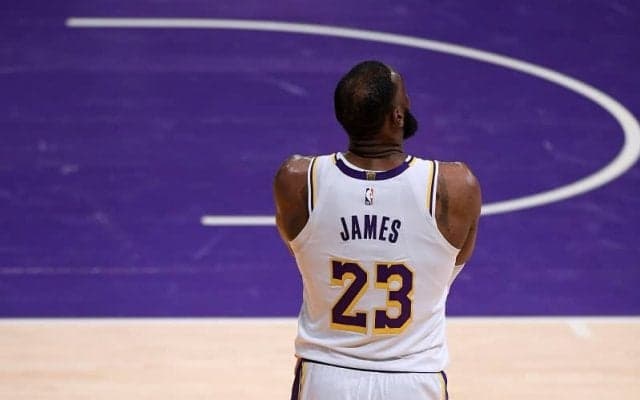 レブロンが首位、ネッツのビッグ３がトップ10入り／NBAユニフォーム売り上げトップ15