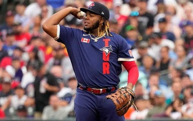 【MLB】ゲレーロJr.の19年前　ぶかぶかユニ姿が「本当に可愛い」と米話題「最高の1枚だ」