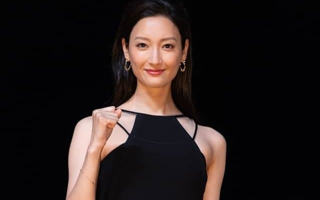  【JDD】大井競馬場に菜々緒さんが来場「ファンの皆さんと、いつの日か競馬場でお会いできると信じています」