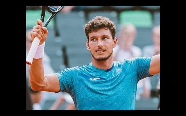 カレノ=ブスタ 同胞対決制す