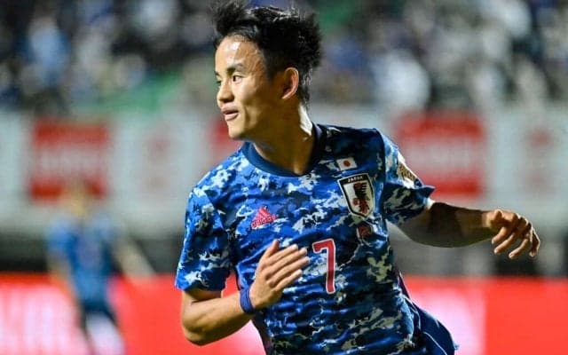 久保建英、運命のスペイン戦(1)2歳違いの「バルセロナのDNA対決」