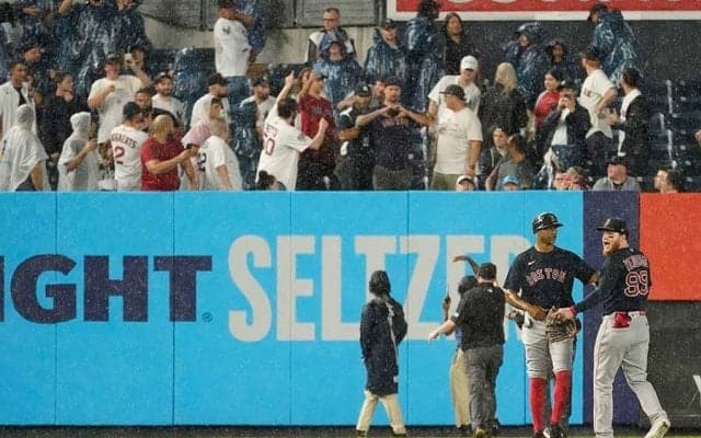 【MLB】スタンドからボール投げつけ…　まさかの蛮行に指揮官「刑務所にいることを願う」