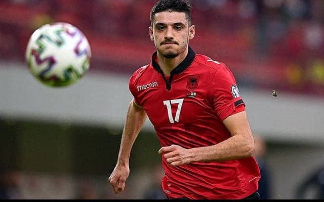 チェルシー、19歳のアルバニア代表FWブロヤとの契約を2026年まで延長