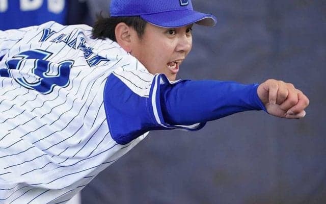 Vの字に並んだ「豪華メンバー」　侍J最強投手陣の貴重オフショットにファン感激