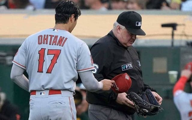 【MLB】大谷翔平、爽やかな検査がまた注目　米記者「スマイルで審判の背中をポンと叩いた」
