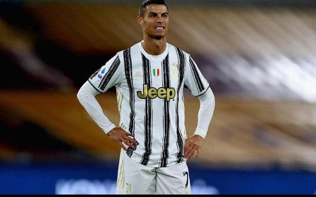 バルセロナのロッカールームに、“C・ロナウドコロナ感染”の記事が掲示されていたことが明らかに