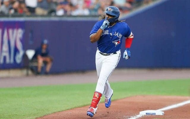 【MLB】ゲレーロJr.が2試合ぶり32号ソロ　メジャートップの大谷翔平に2本差接近