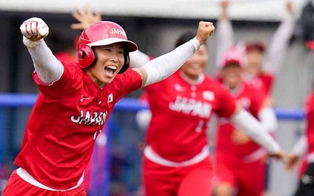 ソフト日本代表が劇的サヨナラで2連勝！　延長タイブレークの末に渥美が決勝打