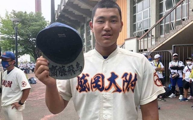 【高校野球】帽子のツバに太字で書いた「齋藤飛鳥」　4戦連発の大砲が届けたい“アーチと純情”