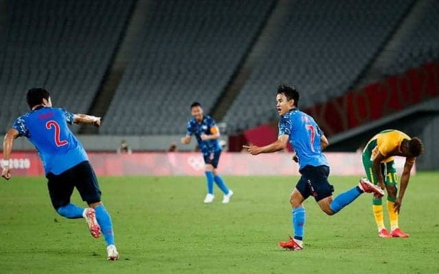 「0-0」の71分間に感じた日本サッカーの進化　松井大輔「相撲に例えるなら寄り切り」