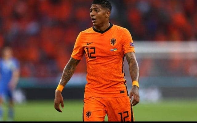 オランダ代表パトリック・ファン・アーンホルト、一度は破談のガラタサライ移籍が濃厚に