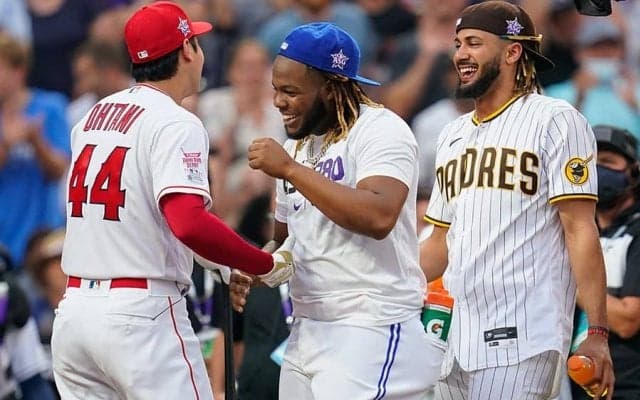 【MLB】大谷翔平に“群がった”スーパースターたち　球宴でのモテっぷりを米メディア特集