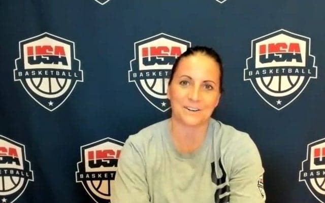 中学時代を東京で過ごした女子アメリカ代表Aコーチ、ジェニファー・リッツォッティ、女子日本代表を語る