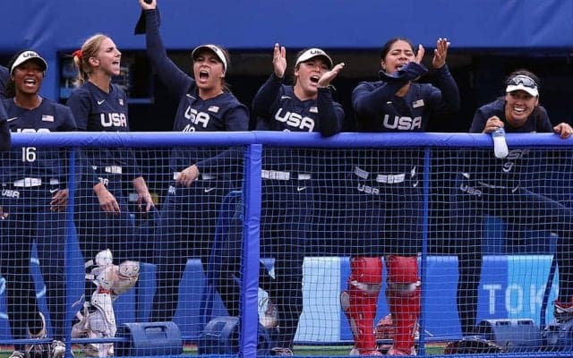 ソフト日本代表、米国にサヨナラ負け　悲願の金メダルかけ決勝でリベンジ目指す