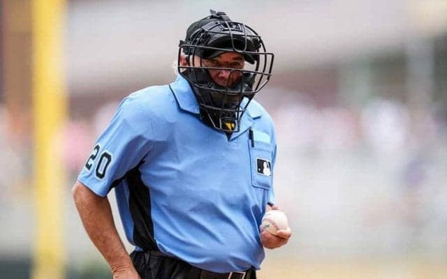 【MLB】メジャーで「卍の敷田」現る？　超豪快アッパーの“見逃し三振コール”に米注目