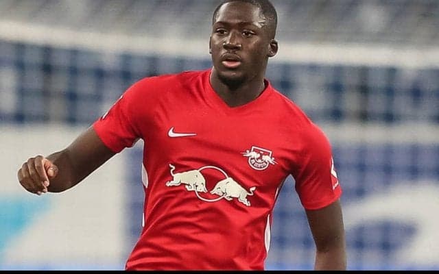 新加入コナテを称賛するリバプールの若手CB「チームに完璧に溶け込んでいる」