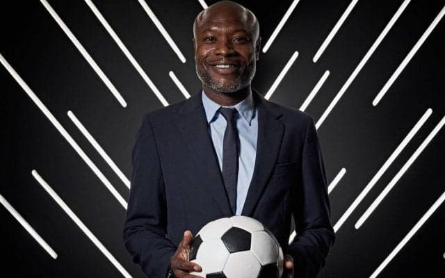 チェルシーやアーセナルでプレーした元フランス代表DFギャラス氏がハンガリーでDFの育成をスタート