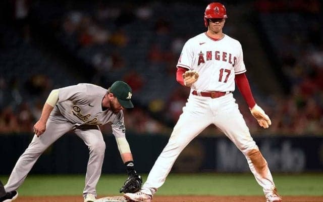 【MLB】相手の肩ポンポン　大谷翔平、二盗後の振る舞いに米メディア「最も礼儀正しい盗塁」