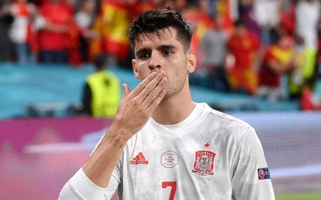 息子の誕生日会でモラタがコスプレ！超人ハルクに変身して周囲をざわつかせる！