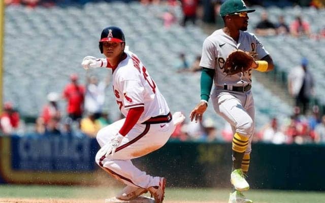 【MLB】大谷翔平、敵野手に“絡まれた”塁上の1コマに米注目「ショウヘイはみんなの友達だ」