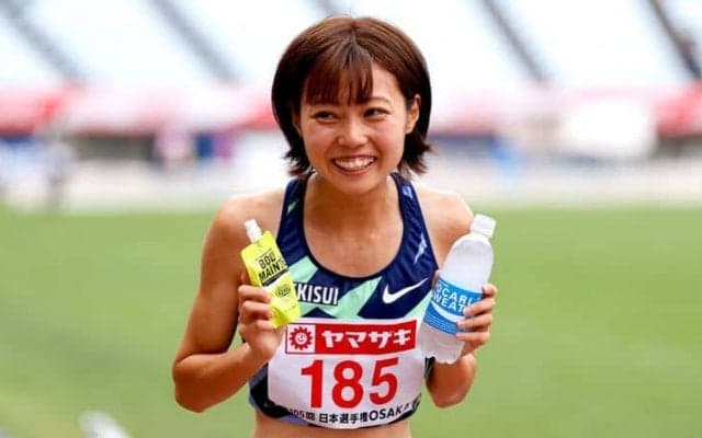 陸上・卜部蘭、史上初の中距離女子1500ｍ出場。乗り越えた“応援される喜びと苦悩”