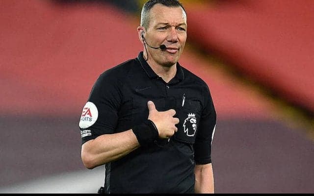 主審が観客にイエローカード掲示？　イングランドのPSMで主審と観客がお茶目な掛け合い