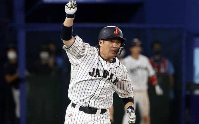 侍J甲斐拓也が劇的サヨナラ打！　内野5人シフトに「初球から行こうと思った」