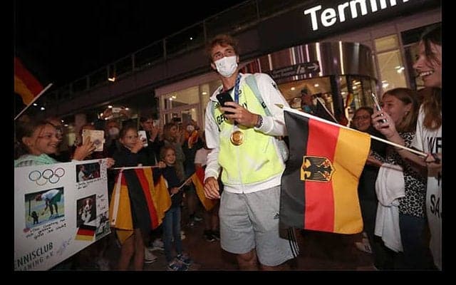 ズベレフ 凱旋「金が上陸」