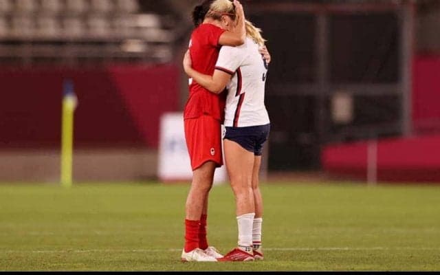 「スポーツを超えた美しい友情」サッカー女子 カナダvsアメリカの一幕にIOCも感動