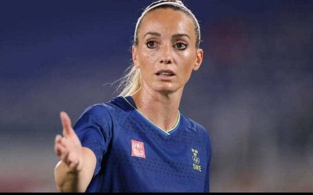 「普段泣くような人ではないけど…」インタビュー中に感極まり…決勝進出スウェーデン女子代表FWが涙