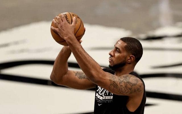 今年4月に引退したラマーカス・オルドリッジが医師の診察の末に現役復帰を検討中？