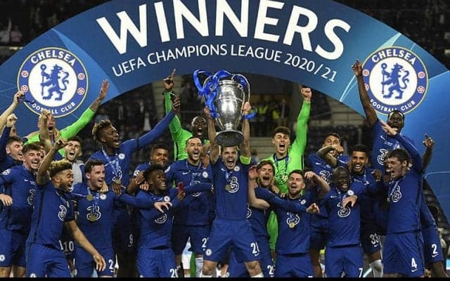 ようやくファンの前に！スタンフォード・ブリッジでビッグイヤーのお披露目イベント！「CLがホームに帰ってきた」