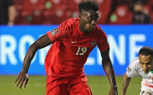 「アメフト選手みたい」“肉体改造”に成功したA・デイビスに「NBAなら薬物検査もの」