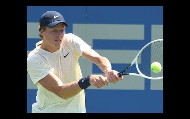 シナー「難しい試合」制す