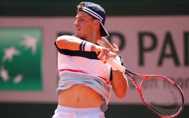 シュワルツマン、シナーの彼女は超美ボディ！