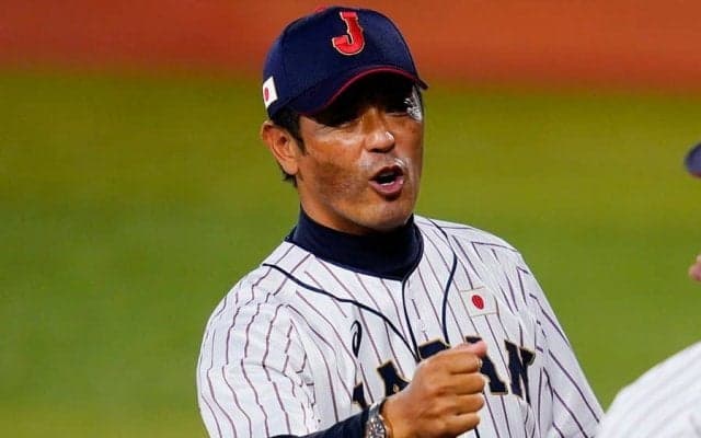 侍ジャパン稲葉監督、涙の金メダル＆5度宙を舞う！　有言実行の「五輪の借りは五輪で返す」