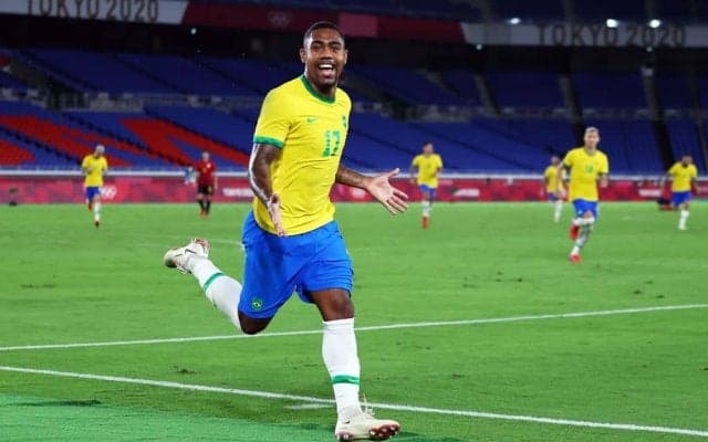 【五輪決勝、中村憲剛解説】「延長まで交代ナシ」ブラジル・ジャルディン監督の胆力に脱帽！「日本はどう進んでいくのか」【東京オリンピック】(3)