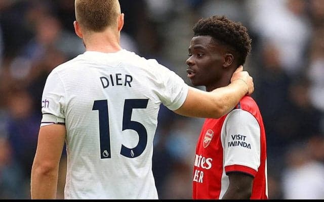 ブカヨ・サカが心温まる対応見せた宿敵スパーズサポーターに感謝!　PSM対戦時に異例の拍手