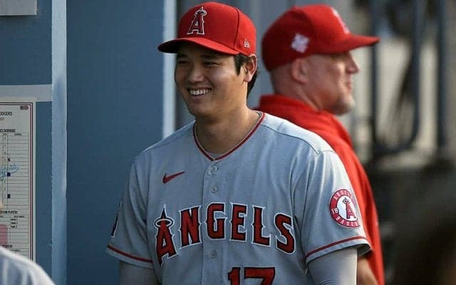 【MLB】大谷翔平の“ニセモノ”登場に球団OBも大爆笑　デカい顔の粗い変身姿に「ハハハッ!!」