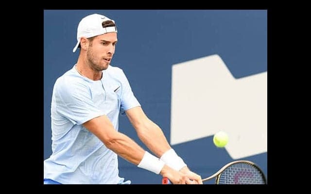 ハチャノフ 初戦で激戦制す