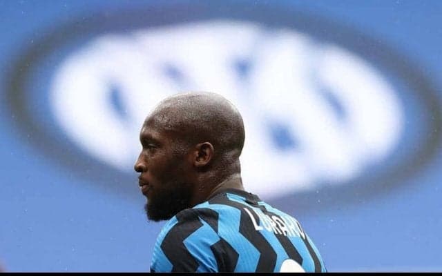 インテルのウルトラスがルカクの壁画を汚し“犯行声明”も…チェルシー移籍報道受け