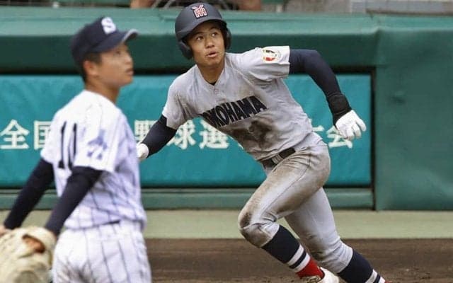 【高校野球】「やってくれるのではと…」劇的サヨナラ弾放った横浜の1年生　監督が期待したワケ