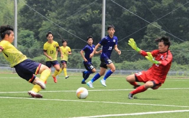 【ソッカー（男子）】 最後までゴールが遠く、初戦で姿消す　アミノバイタルカップ１回戦