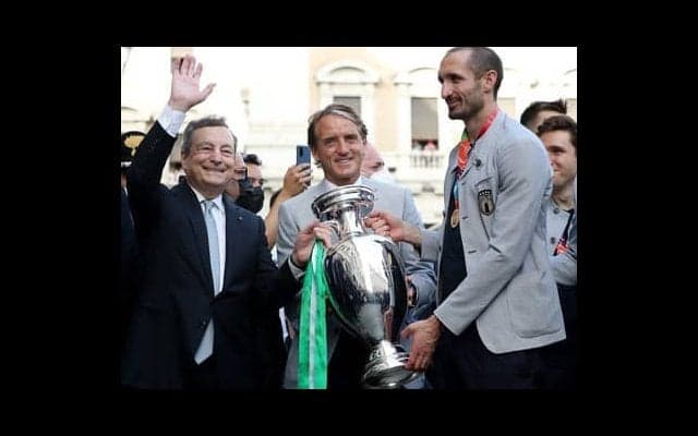ユーロで優勝、イタリア復活の裏側。マンチーニはこうして「強い代表」を作った