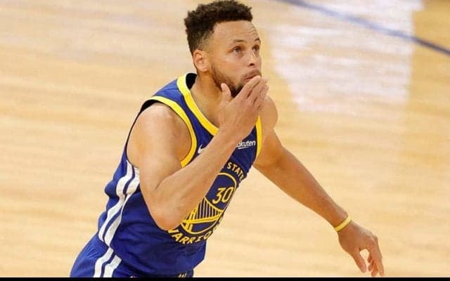 メッシのPSG加入、同じ背番号「30」を着けるNBAスターのカリーも反応