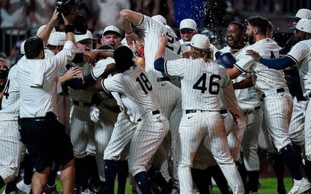【MLB】“トウモロコシ畑”に8発乱舞、映画の舞台で特別試合　サヨナラ決着で場内大興奮