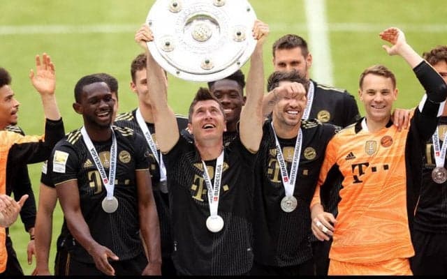 【ブンデス・シーズンプレビュー】監督大移動、王者バイエルン10連覇へ死角なし