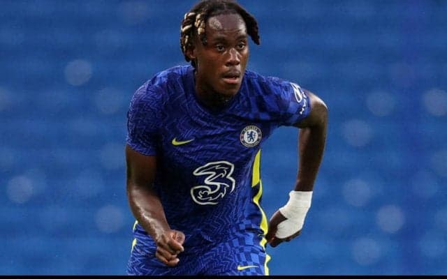 プレミアデビューのT・チャロバーが驚愕ミドル！ トゥヘルも感服「全ての称賛を受けるにふさわしい」